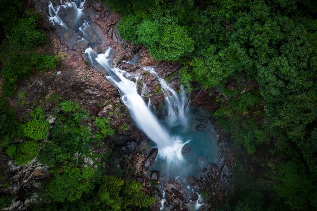 梅雨季勇闖雁蒼山！差啲炸機卻影到人生瀑布大片