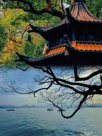 杭州：一城煙雨半城湖，我在江南的畫卷裡等你"