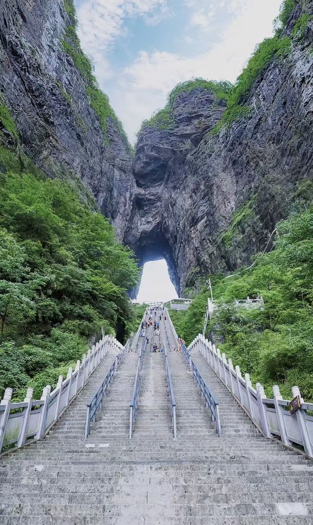 第一次暑假帶小朋友去張家界點玩好？