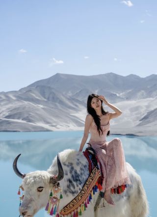 Must-Visit in Southern Xinjiang! The Divine Palette Spilled - Breathtaking Guide to Baisha Lake