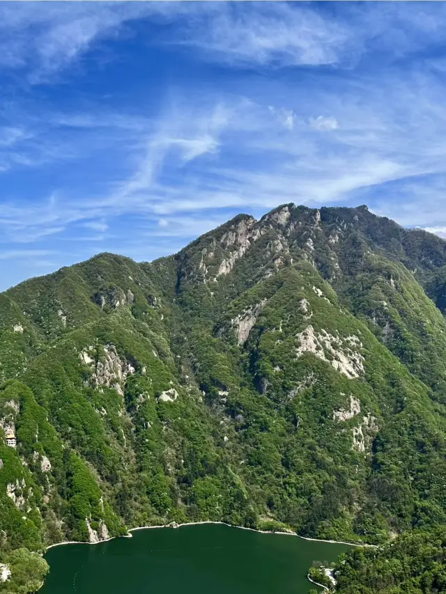 A Spiritual Encounter in the Depths of the Qinling Mountains—Cuifeng Mountain