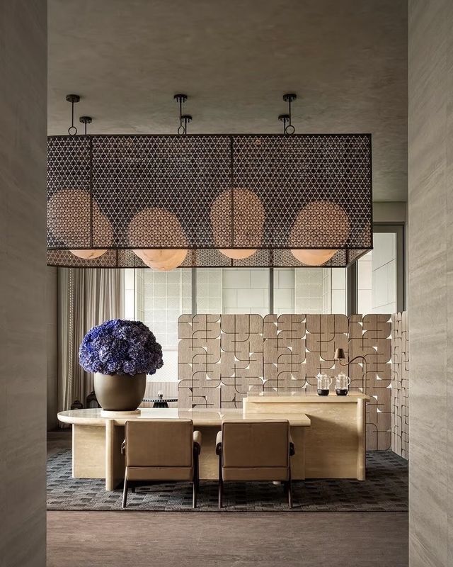 伊寧洲際酒店環境很好yo～#酒店天花板