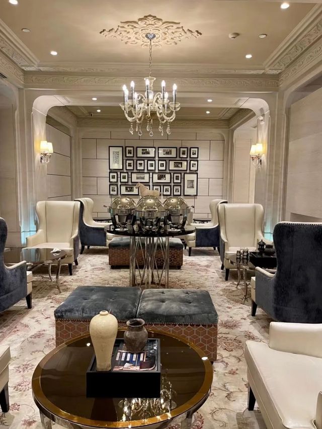 全球只有六家的索菲特傳奇酒店,中國唯一一家索菲特傳奇酒店。位置很好找,西安地鐵1號線五路口站F西南口 全球只有六家的索菲特傳奇酒店,中國唯一一家索菲特傳奇酒店。位置很好找,西安地鐵1號線五路口站F西南口