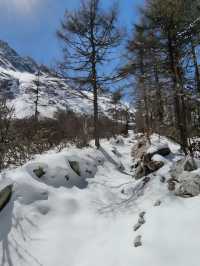 初冬達古冰川遊玩攻略|4860米雪山之巔,赴一場冰雪童話之約