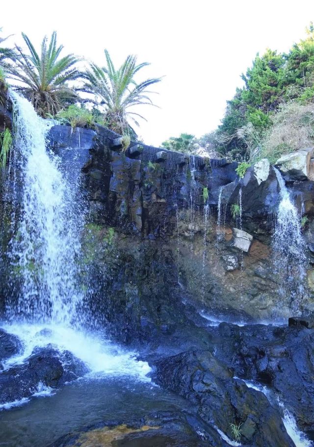 西歸鋪正房瀑布|懸崖上的銀河傾瀉 西歸鋪正房瀑布|懸崖上的銀河傾瀉