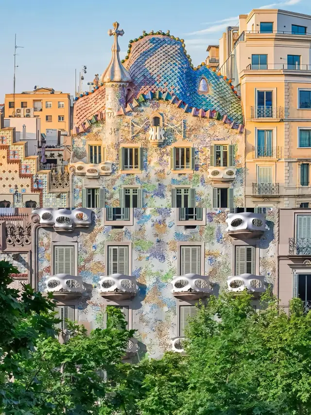 Barcelona Must-Visit: Gaudí's Dreamy Casa Batlló