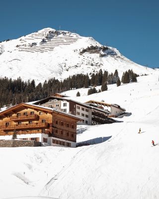 Aurelio Hotel & Chalets | A Luxurious Hidden Gem at the Summit of the Austrian Snowy Mountains
