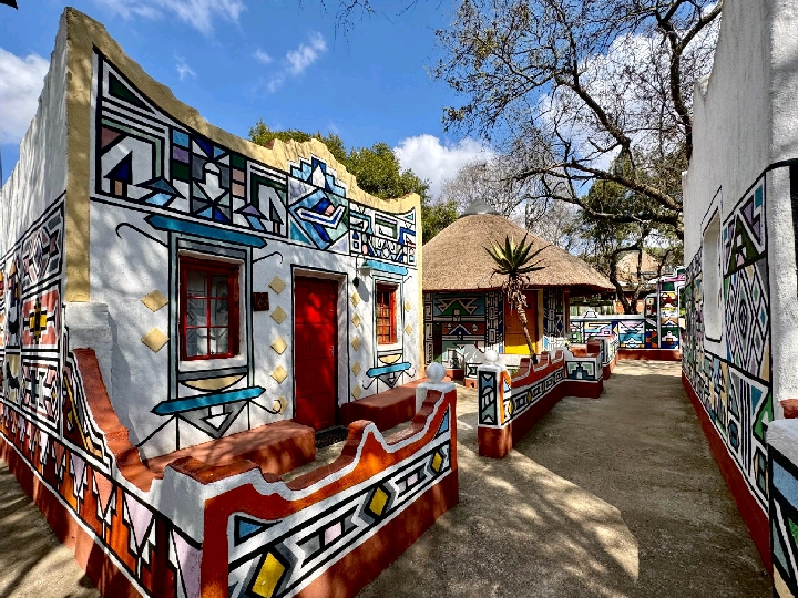 Lesedi: A Vibrant Experience of South African Traditional Culture