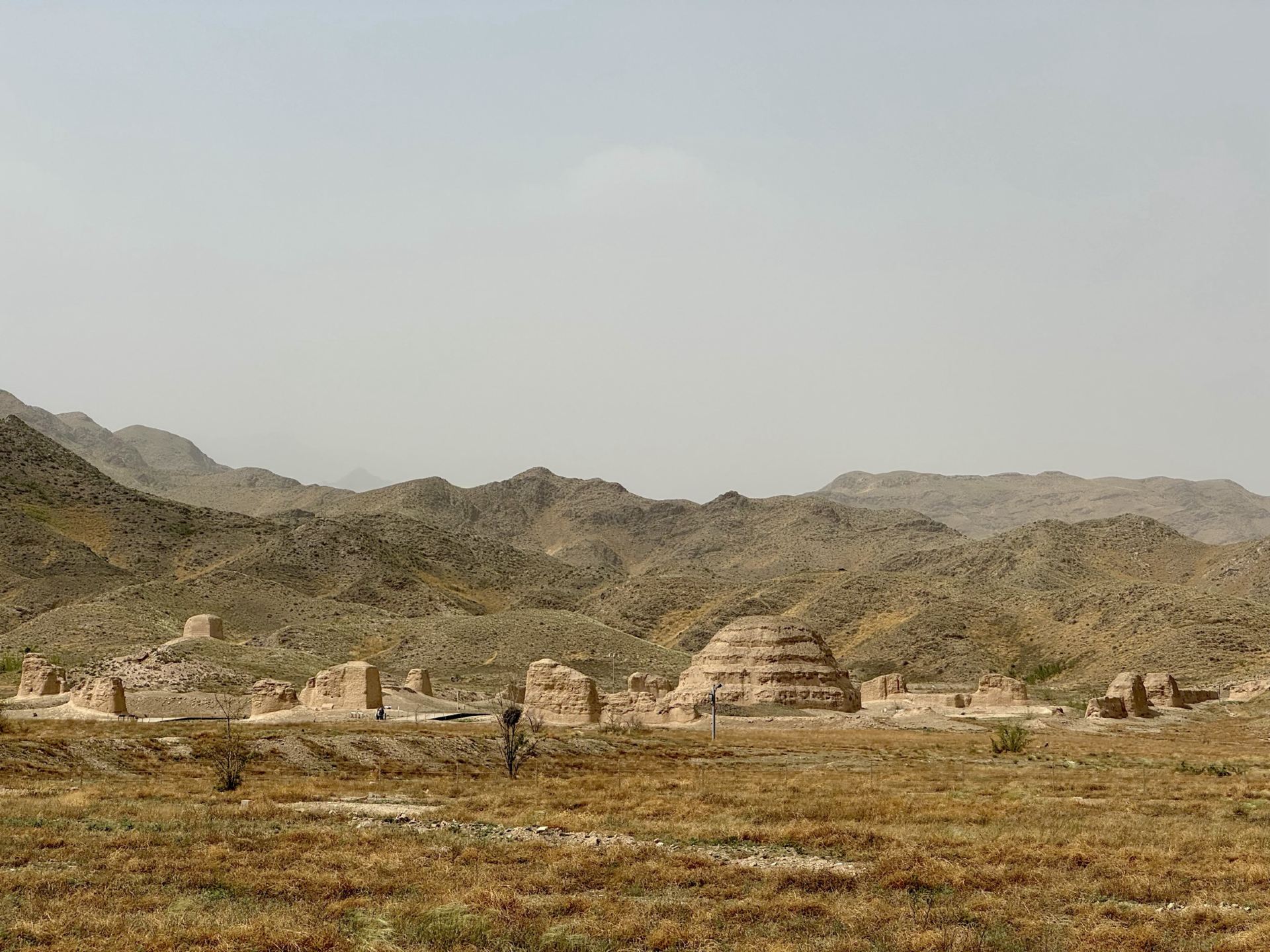The Oriental Pyramids Beneath Helan Mountain: Echoes of the Millennium at the Western Xia Tombs