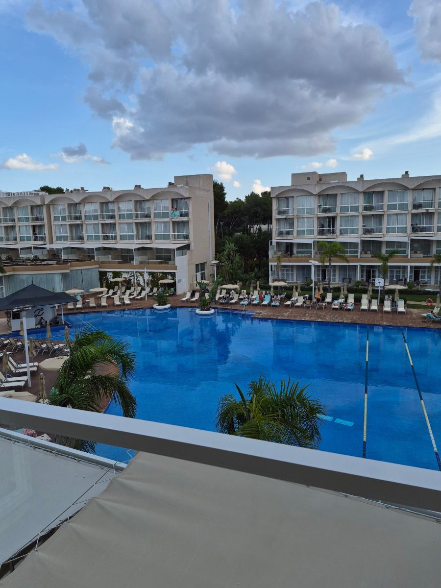 Great Hotel with Excellent Service and Amenities