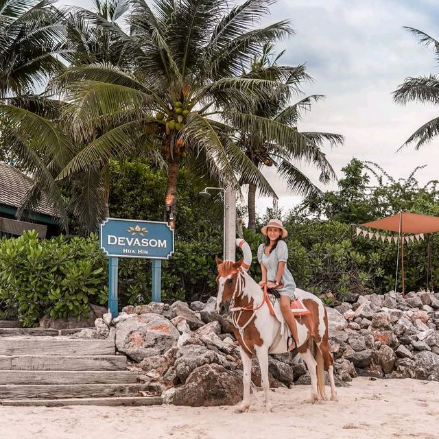 บูทีครีสอร์ทระดับ 5 ดาว Devasom Hua Hin Resort