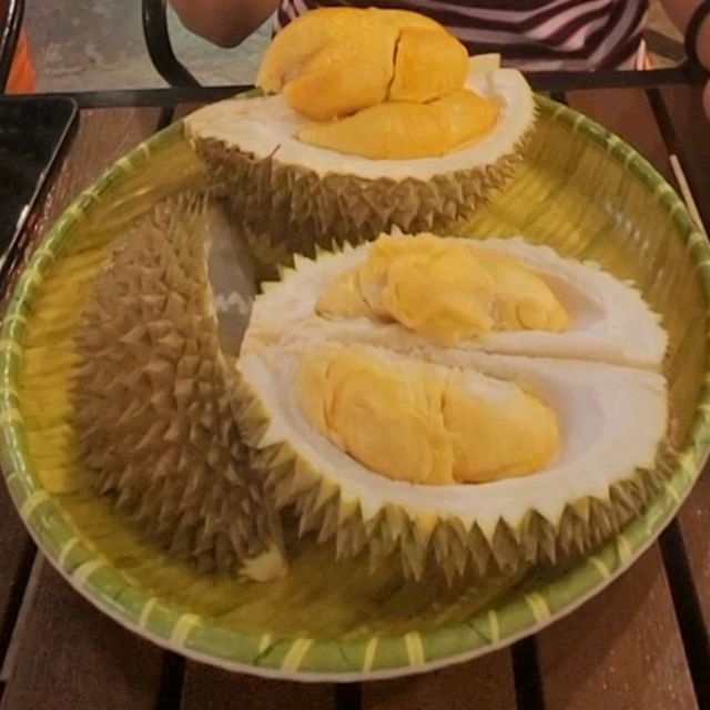 Eat- Eat Durian @ DurianBB Park, Imbi KL