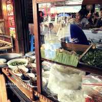 ตลาดน้ำอัมพวา