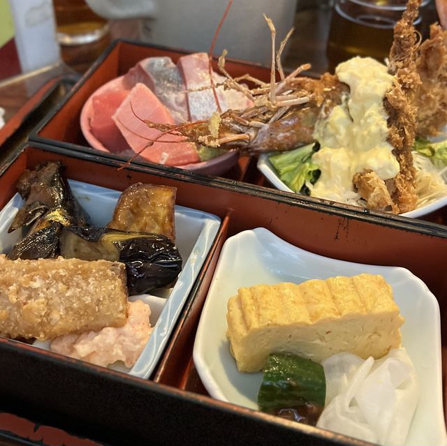 【大阪・難波】連日行列の人気ランチ「ダイニングステージ 佐海屋」