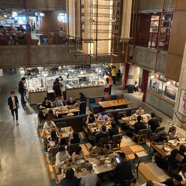 「佐敦逸東酒店餐廳」：美食區域多樣，適合拍照