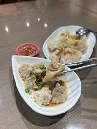 ［桃園/中壢］ 楊記牛肉麵🐂｜桃園青埔美食 不便宜 但牛肉麵好吃( ᷇𖥦 ᷆ ) 