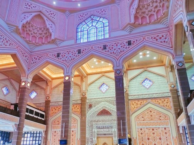 🕌 Rose Tinted Mosque in Malaysia
