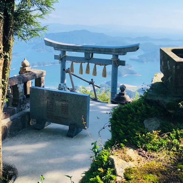 山巔的神聖寶殿🪆倉岳神社⛩️🏞️🌊 