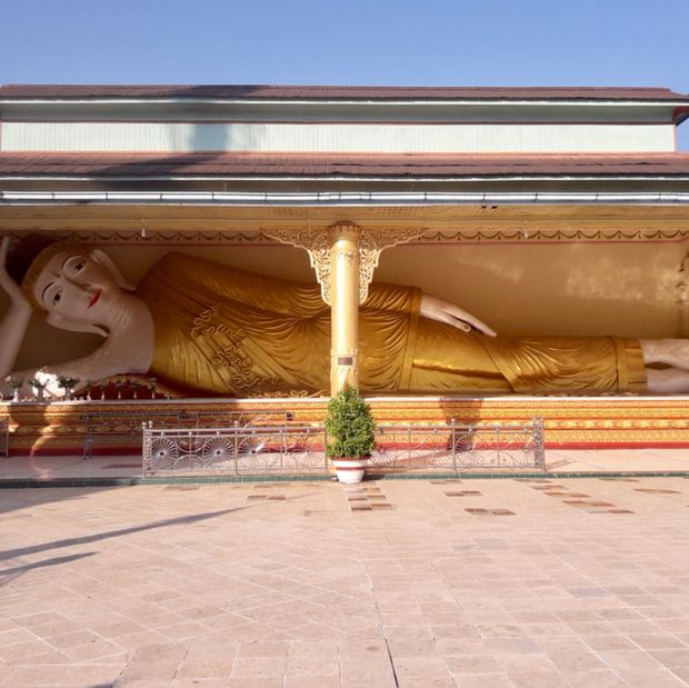 เจดีย์ ShweSanTaw เมืองเย่ เมี่ยนม่า  