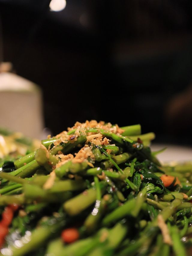 旺角性價比高泰國菜｜原個菠蘿炒飯超足料