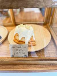 Malee Bakery & Ice Cream นั่งชิลล์กินไอติมหน้าฝน