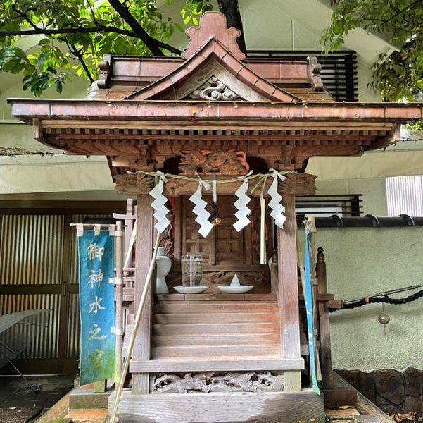 【東京都/東神社】数少ない東京での湧水溢れる神社