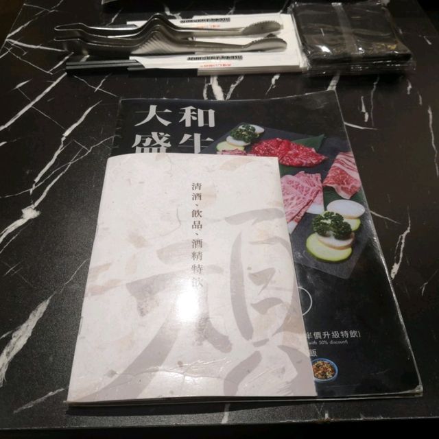日式⽯燒和⽜專⾨店CP值極高