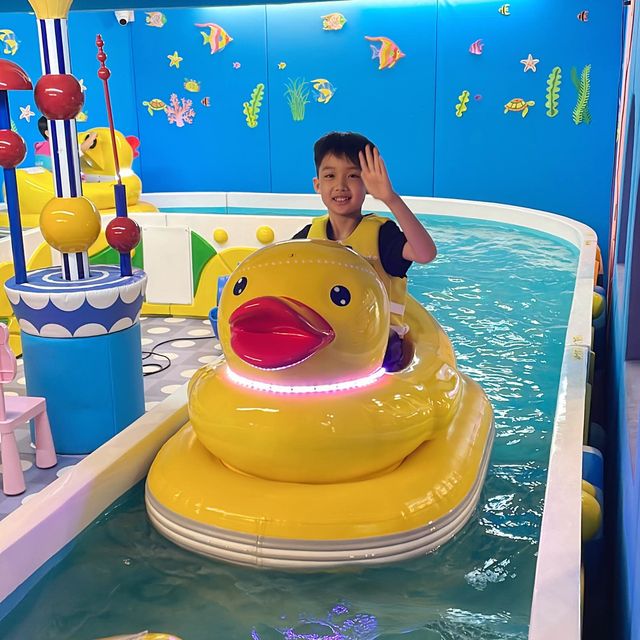 【 坐鴨仔小船暢玩童心樂園 】