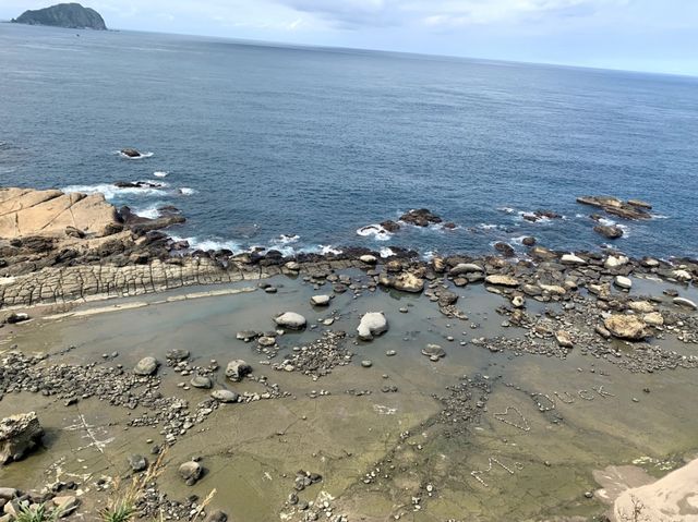🌊  基隆望幽谷濱海步道，大海的擁抱 🏖️