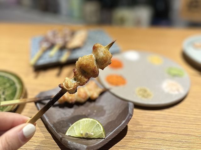 在香港｜吃到了炭火燒烤的串燒了🥹