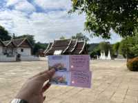 วัดเชียงทอง หลวงพระบาง วัดอยู่ติดริมแม่น้ำโขง