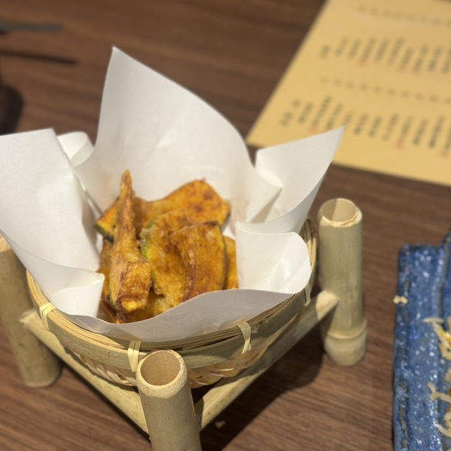 CoStudio | 桃園慕久居酒屋：美味的脆雞和鮮美的海魚