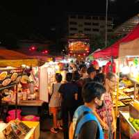 ตลาดสดบ้านส้าน อาหารถูกและอร่อย