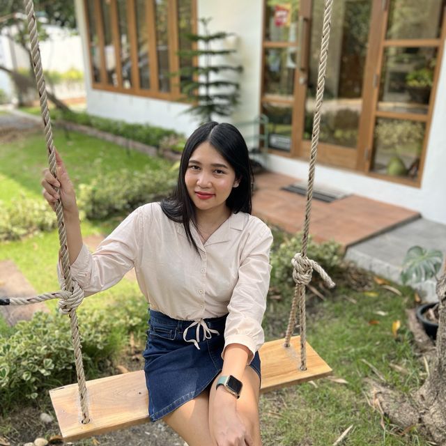 คาเฟ่สไตล์มินิมอลที่ "บ้านมีสวน" คาเฟ่