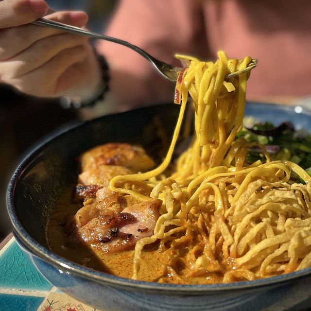 📍香港大角咀｜Restoran SAYA · 新鮮出爐米芝蓮推介🌟 湖水綠風情傳統泰菜🔥