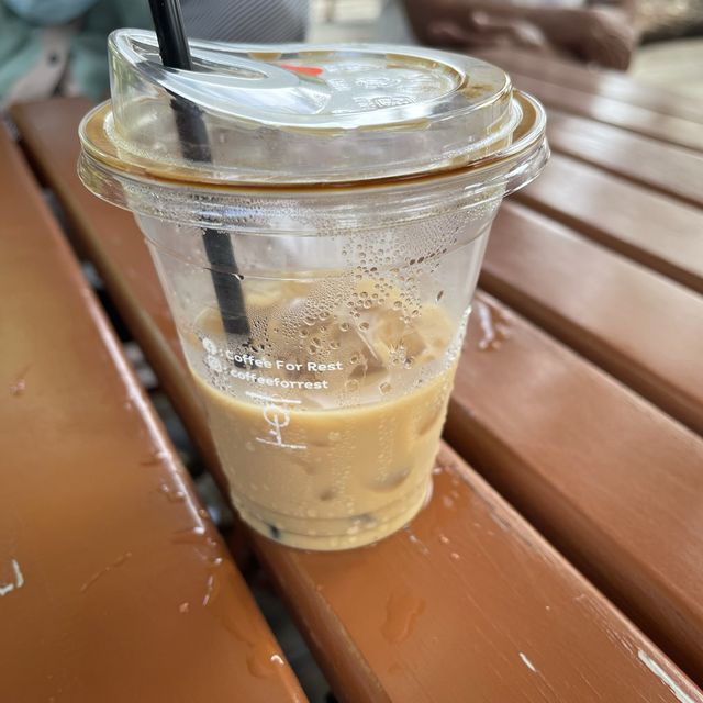 ร้านกาแฟมีน้ำตกอยู่กลางร้าน💚🌾🫧