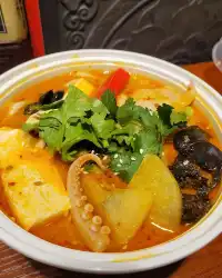 紅磡特色打卡店😍「冒喜」酸辣好滋味💡
