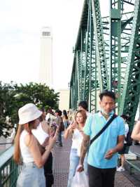 ปากคลองตลาด สะพานเขียว หรือ สะพานพุทธ