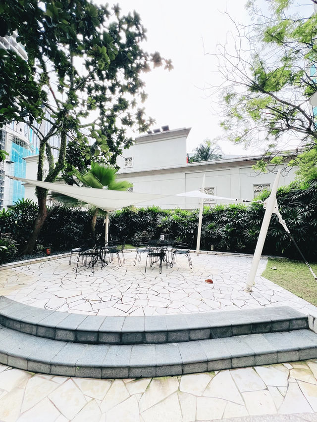 🇲🇾 Outdoor pool at The Westin KL 