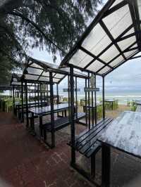 Amazing place by the beach! 