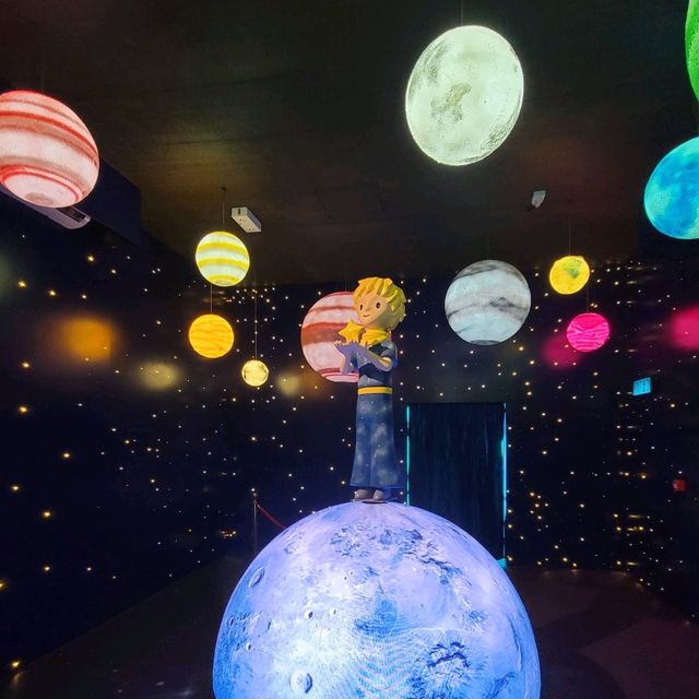 香港海洋公園小王子80周年星空遊歷，必去打卡點！