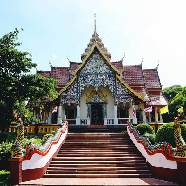 วัดพระพุทธบาทตากผ้า  จ.ลำพูน
