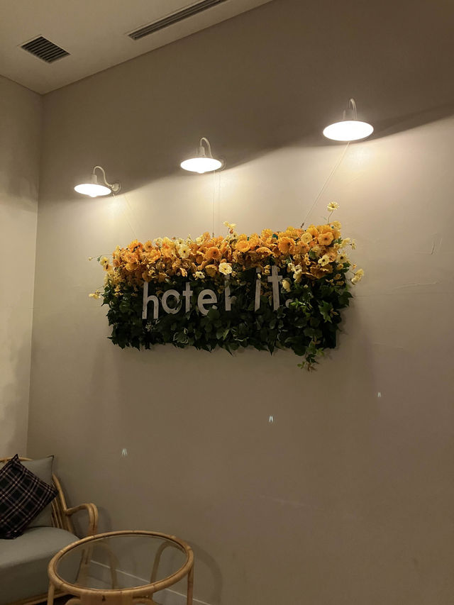 大阪　タータンチェック柄がモチーフのホテル🏨