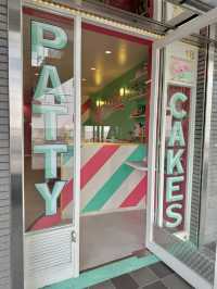 【兵庫/塚口】かわいすぎるカップケーキが並ぶアメリカンカフェ