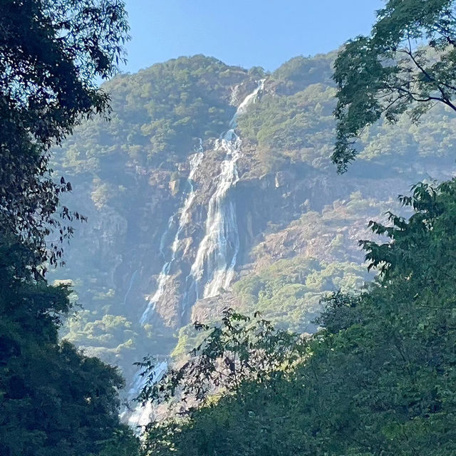 布引瀑布：壯美飛瀑