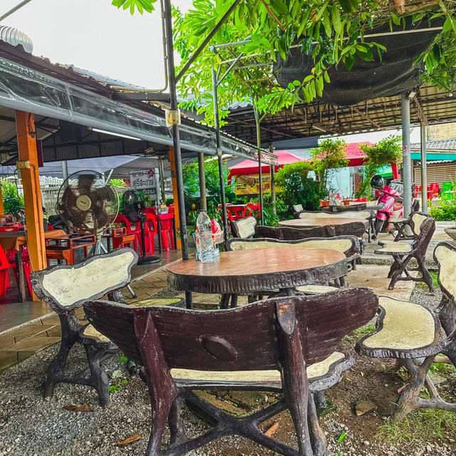 • ร้านลาบศรีสะเกษ จังหวัดพัทลุง 🍛🥢