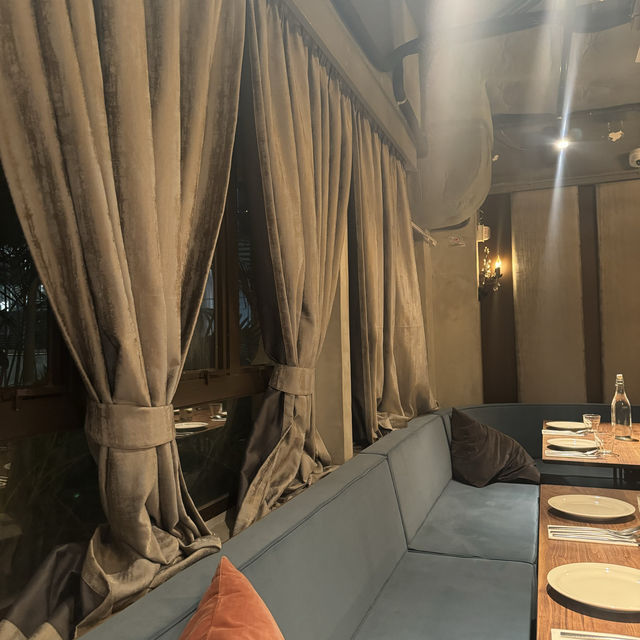 NATA Steak。 Wine & Cocktail。優惠價：炸芝士$58，Baileys咖啡$50