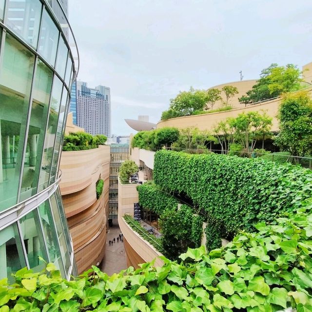 わたしと旅と大阪💠ビルの屋上『パークスガーデン』