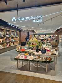 Eslite Spectrum KL 📚