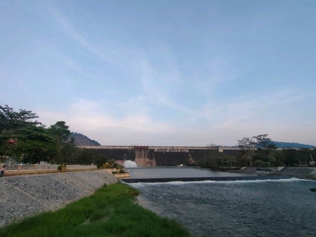 เที่ยวเขื่อนขุนด่านปราการชล นครนายก